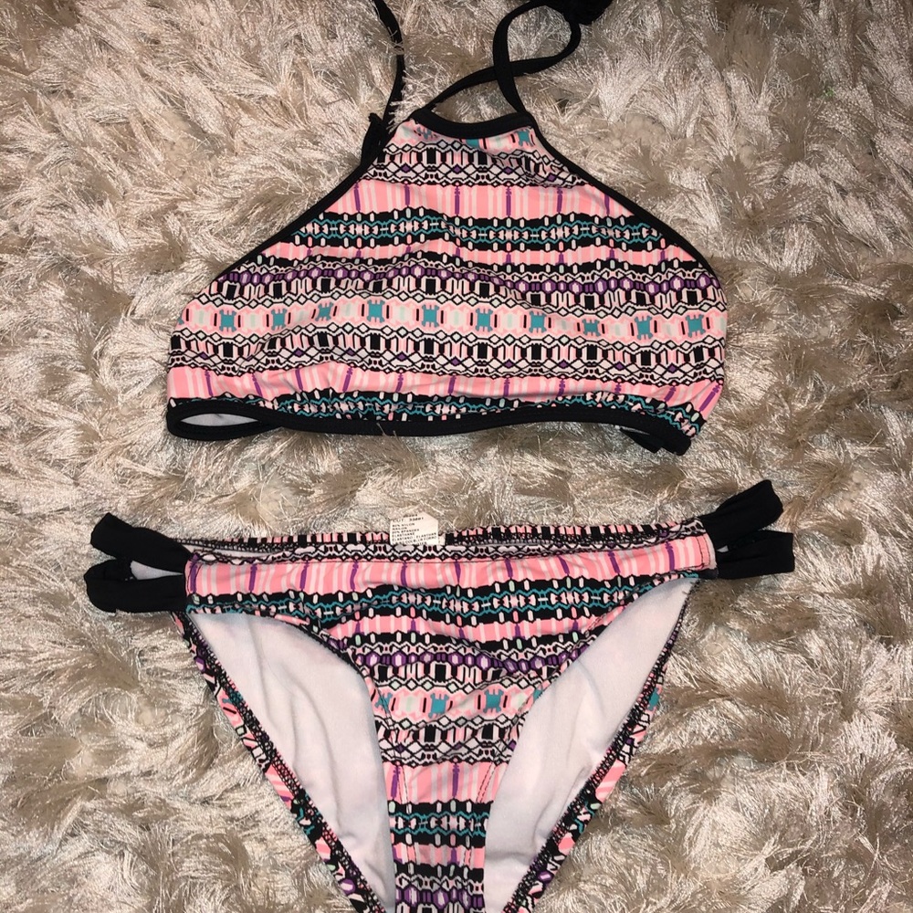 Two Piece Hurley Swimsuit - Picture 1 of 4